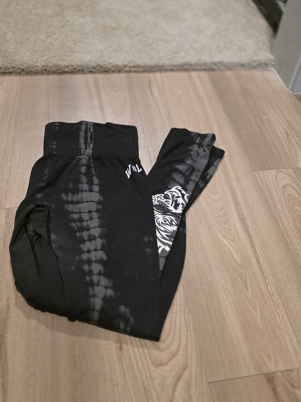 Darc Sport Black Tie-Dye Leggings with White Graphic